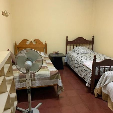 Casa Cisneros Bed & Breakfast León Eksteriør billede