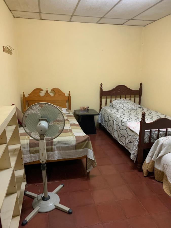 Casa Cisneros Bed & Breakfast León Eksteriør billede